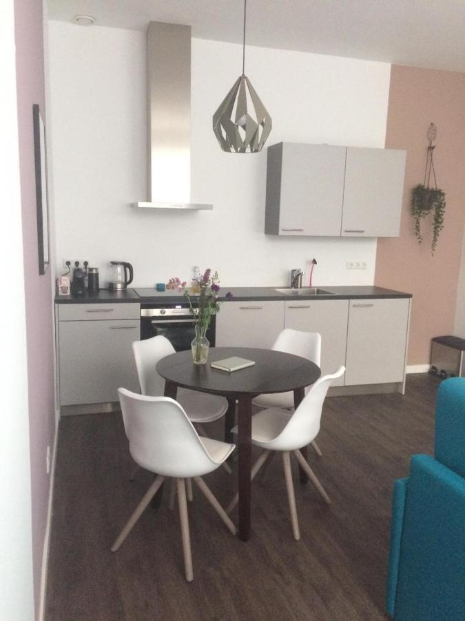 Slapen Bij Van-V Zierikzee Exterior foto